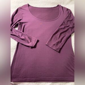 Uniqlo HeatTech Scoop Neck Layer